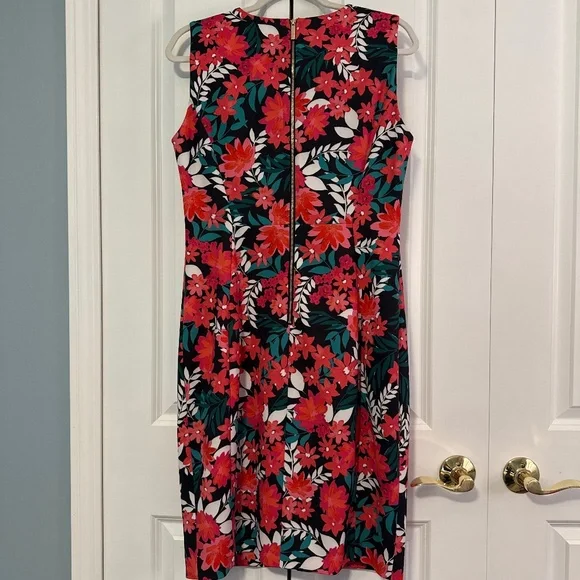 Calvin Klein women’s floral dress - Picture 2 of 3